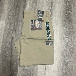NWT men weatherproof shorts